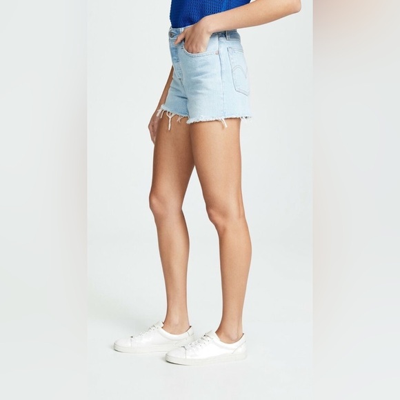 Levi’s Light Wash Wedgie High Waist Denim Shorts - Picture 5 of 11